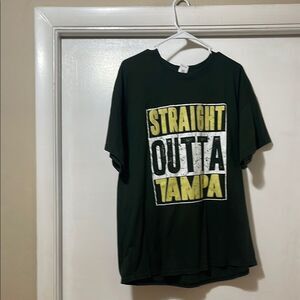 USF bulls T-shirt, size extra large